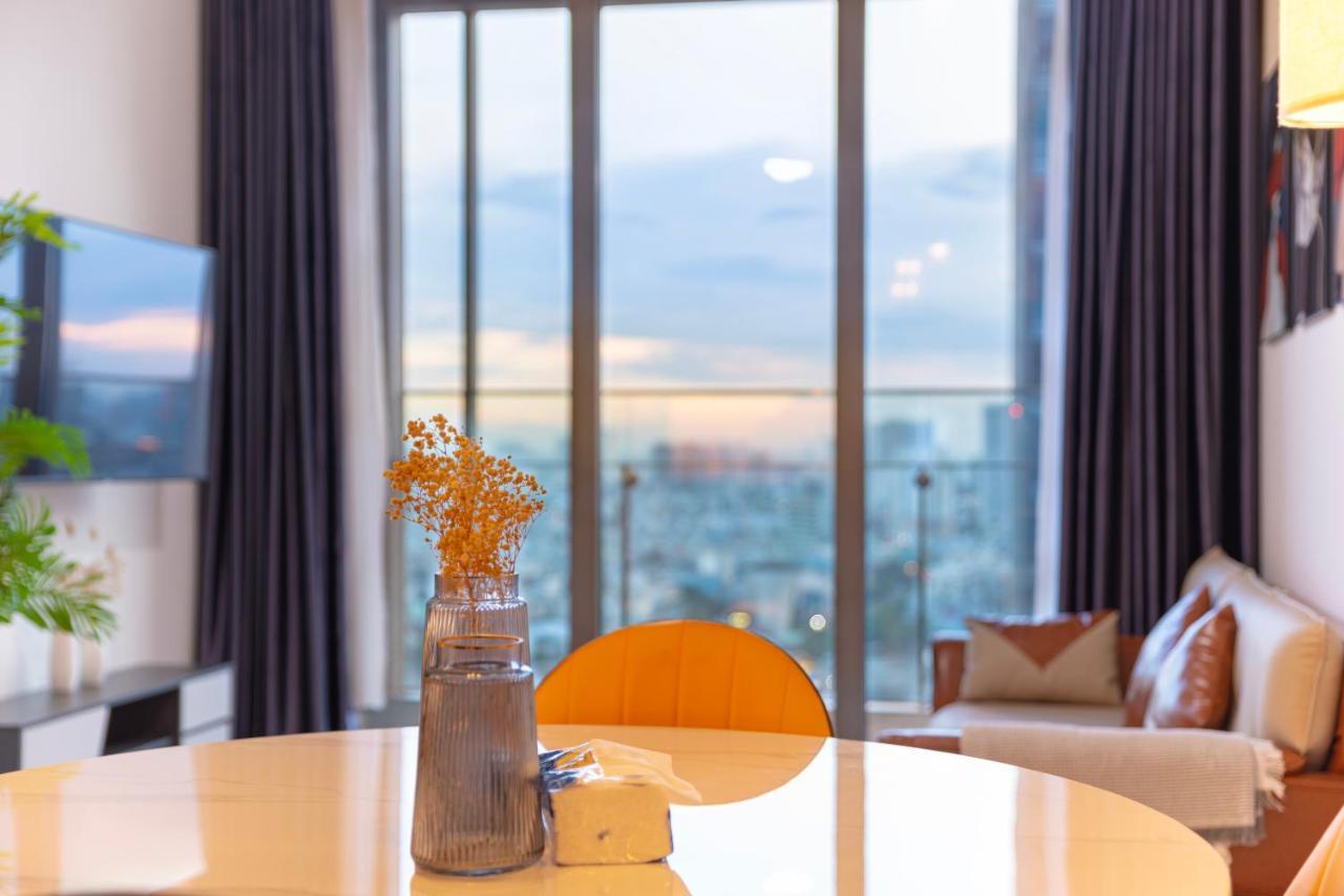 Fully-equipped Luxury In Central With Downtown And River View * TP. Hồ Chí Minh