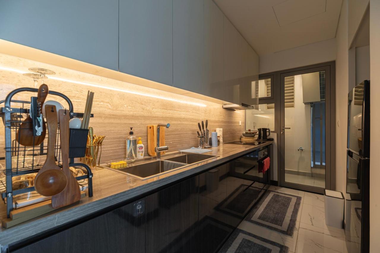 Fully-equipped Luxury In Central With Downtown And River View Căn hộ *