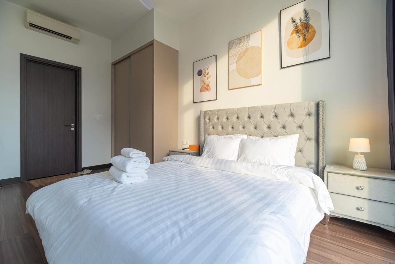 Fully-equipped Luxury In Central With Downtown And River View TP. Hồ Chí Minh